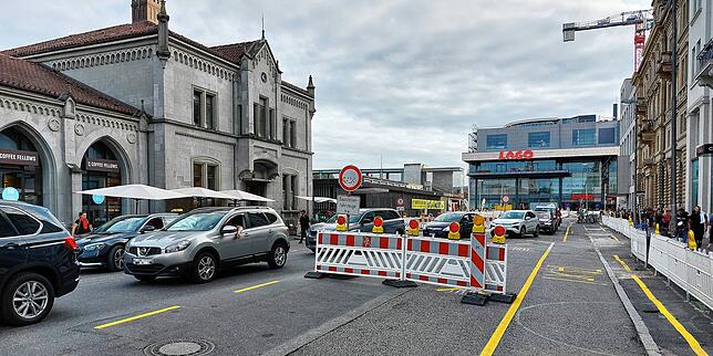 (Archivbild) An Spitzentagen ist sehr viel los auf der Bodanstraße und dem Bahnhofplatz. Dann sind die Verkehrskadetten gefragt – ...