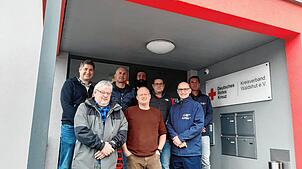 Ehrungen: Sven Hagen, Harry Jaerke, Stefan Meister (vorne, v.l.; Daniel Arndt, Daniel Strunze, Joshua Wuttke, Sven Trapp und Heiko ...