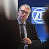 Stefan Sommer, bis gestern Vorstandsvorsitzender der ZF Friedrichshafen AG, auf einer Pressekonferenz in Friedrichshafen. Durch den ...