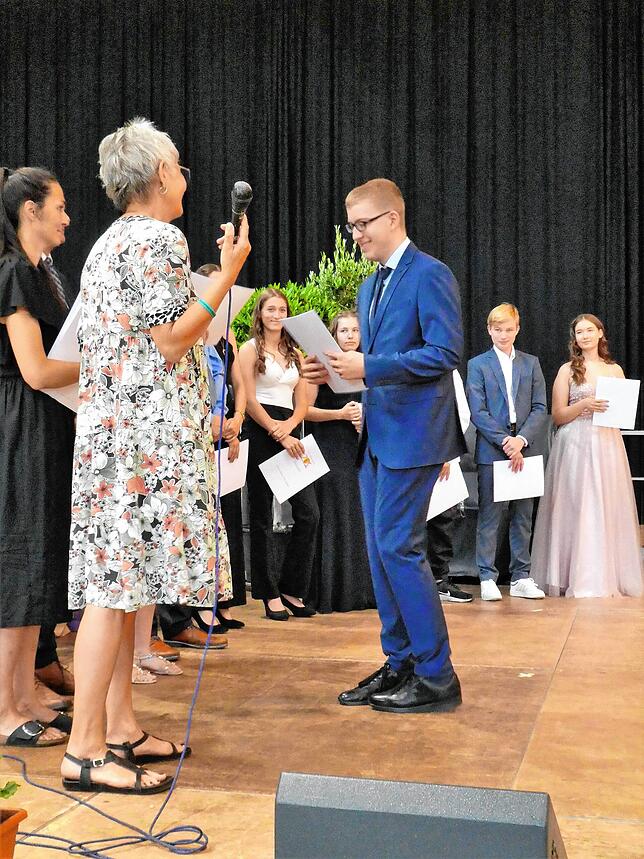 Bild 13: Bilder von der Zeugnisübergabe am Schulverbund Nellenburg Stockach &ndash; Teil 2