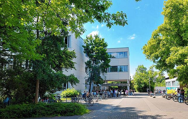 Die Grund- und Werkrealschule Berchen ist ab September unter neuer Leitung. In den vergangenen Jahren wurden das Schulhaus und das ...