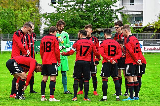 Bild 6: SV Jestetten besiegt den FC RW Weilheim mit 3:0 &ndash; und wir haben Bilder!