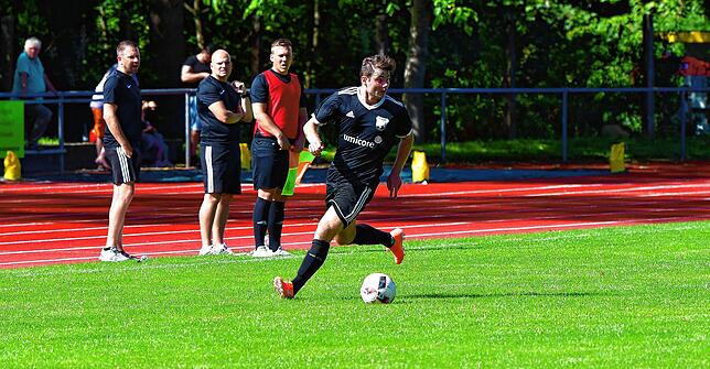 Bild 13: Aufsteiger SG FC Wehr-Brennet unterliegt unglücklich mit 2:3 gegen den SV Herten &ndash; und wir haben Bilder vom Spiel!