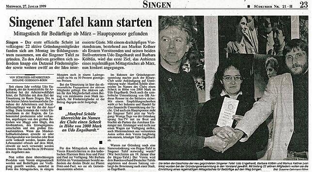 Die Gründung der Singener Tafel im Januar 1999: Udo Engelhardt, Barbara Kölblin und Markus Keßner (von links) bildeten den Vorstand.