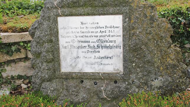 Bisher erinnert ein Gedenkstein auf dem Friedhof Dossenbach an das Gefecht im Jahr 1848. Ein weiterer, aus Privatinitiative entstandener ...