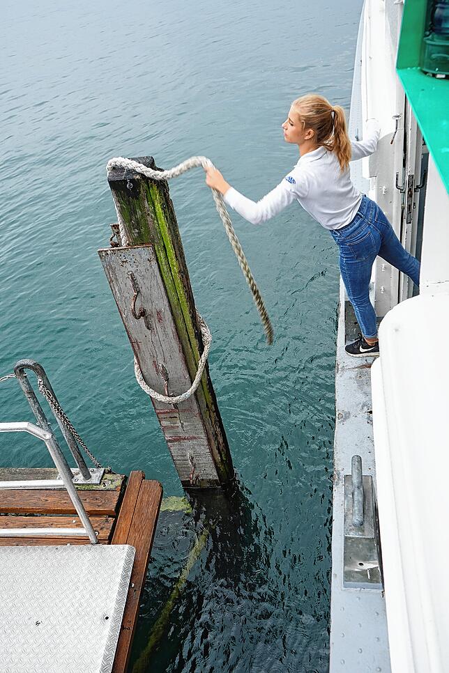 Leni Schreier ist für das Anseilen der &bdquo;Bodensee&ldquo; verantwortlich.