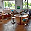 Ein Blick in ein Grundschulzimmer des Schulhauses Schreiber in Kreuzlingen: Eine Plexiglasscheibe auf dem Tisch ermöglicht individuelles ...