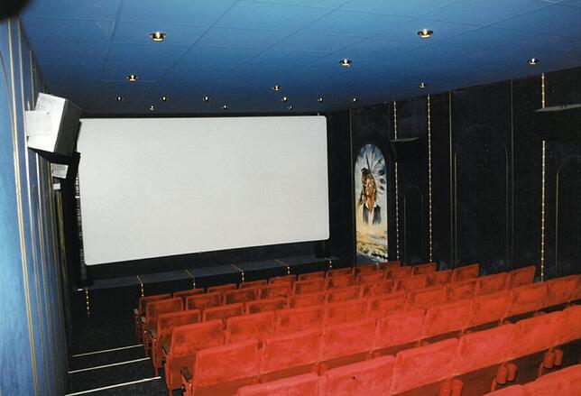 Bild 2: Vom Kino zum Kindergarten: Wir zeigen, wie es in der einstigen Traumfabrik früher ausgesehen hat und wie es heute aussieht