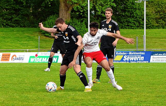 Bild 29: FC RW Salem besiegt auch den SV Mühlhausen. Wir haben die besten Bilder!