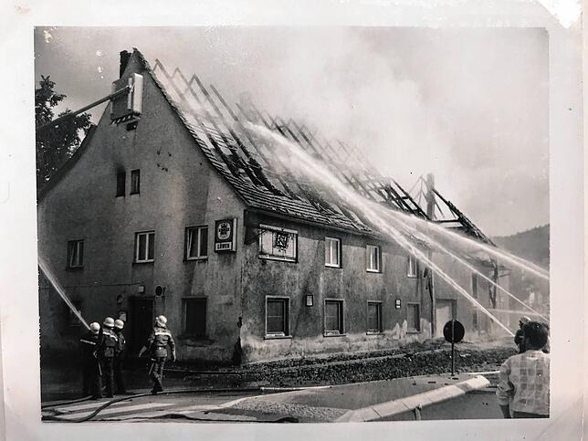 Bei der Brandserie 1985/86 in Immendingen war die Feuerwehr oft gefordert. Am 4. August 195 fiel auch das Traditionsgasthaus ...