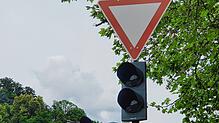 Noch nicht in Betrieb ist die neue Ampel beim Krankenhaus in Waldshut.