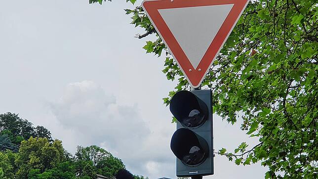 Noch nicht in Betrieb ist die neue Ampel beim Krankenhaus in Waldshut.