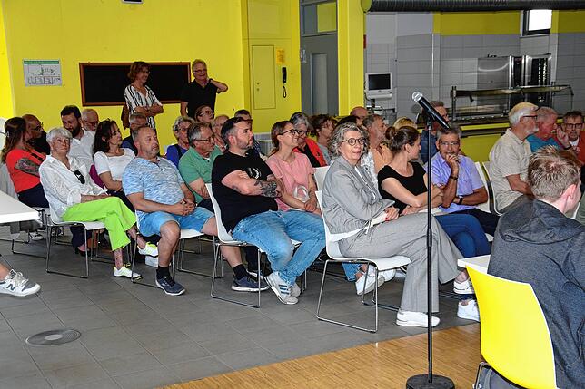 Eine große Zahl von Gästen verfolgte die Diskussion um den Kauf der Aqualon-Therme durch die Stadt Bad Säckingen im Gemeinderat.