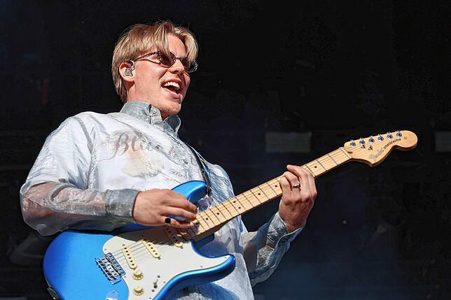 Bild 30: Festivalsommer startet – Fans feiern ausgelassen beim Campus-Festival