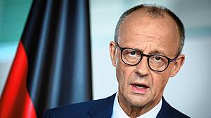 Bundeskanzler Friedrich Merz (CDU) äußert sich nach der Sitzung des Sicherheitskabinetts zu den Konflikten im Nahen Osten im ...