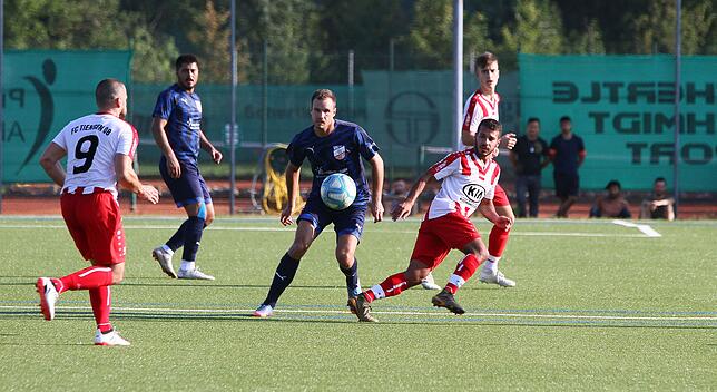 Bild 25: VfB Waldshut bezwingt den FC Tiengen 08 mit 4:0 im Derby &ndash; und wir haben Bilder!