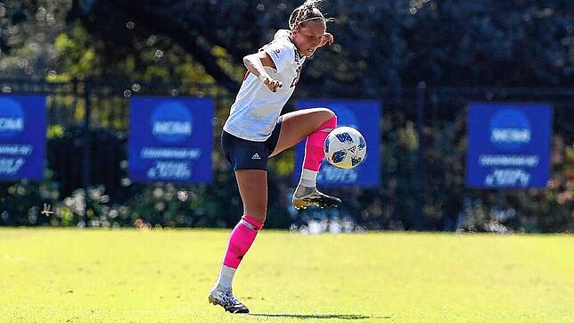 Tabea Griß spielte jahrelang für die Frauen des Hegauer FV, aktuell ist sie für ein Fußball-Stipendium in den USA. Auch zwei schwere ...