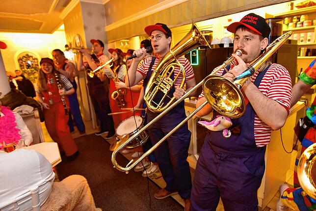 Bild 11: Eschinger Gaudimusikobed bringt beste Fasnetstimmung in die Gaststätten
