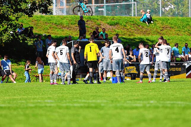 Bild 20: FC Dachsberg gewinnt Derby bei der SG Hotzenwald mit 7:2 – und wir haben Fotos!