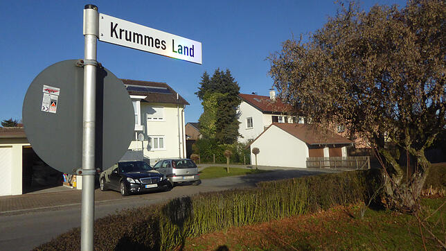 Eine Bebauung im hinteren Bereich eines Grundstücks an der Straße &bdquo;Krummes Land&ldquo; hat der Gemeinderat gebilligt und damit ...