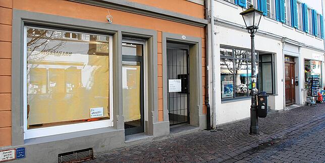 Immer mehr Händler geben nach zwei Pandemie-Jahren auf. Der Leerstand ist jetzt nicht mehr zu übersehen, wie hier in der Hussenstraße.