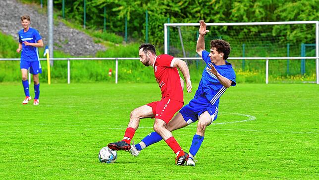 Bild 11: SV Karsau gewinnt Kellerderby mit 2:1 gegen FC Wallbach – und wir haben Fotos!