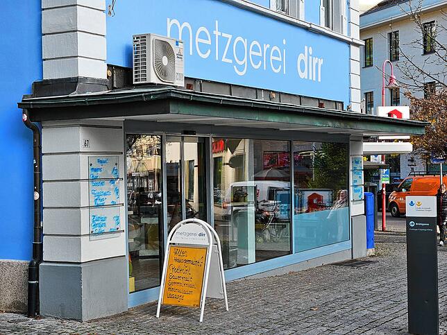 Im Dezember 2022 geschlossen, im August 2023 wiedereröffnet: Aktuell ist Jochen Dirr mit den Geschäften seiner Metzgerei zufrieden.