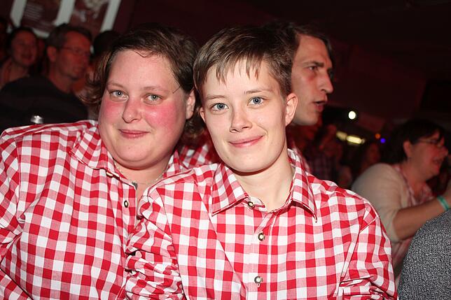 Bild 16: Volles Haus bei der Nikolausparty in Rietheim-Weilheim mit den Dorfrockern &ndash; die Bilder