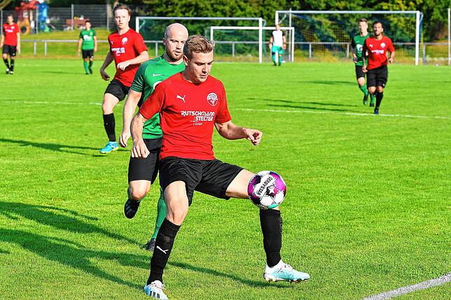 Bild 13: SV Herten müht sich zu einem 2:0 gegen den FC Hochrhein &ndash; und wir haben Bilder!