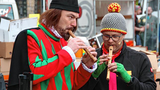 Das wird nicht passieren auf der nächsten Fasnacht 2021: beim närrischen Jahrmarkt im Februar 2020 spielten Poppele Timo Heckel und Marc ...