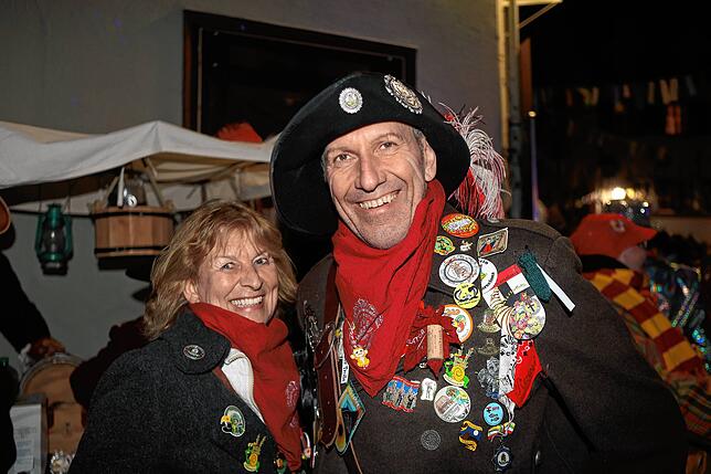 Bild 31: So glückselig wird am Rosenmontag in Konstanz weitergefeiert