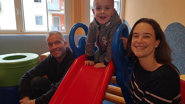 Boris, Tammo und Kristin Lenz verarbeiten in Tannheim den Tod ihrer Kinder Matti und Ella.