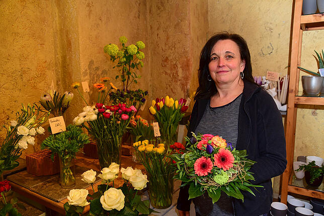 Blumenhändlerin Karin Mack glaubt nicht, dass sie Kunden an Aldi verlieren wird: „Ich habe ein völlig anderes Angebot“, sagt sie.