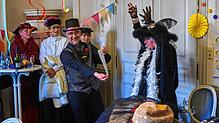 Humorvoll: Bürgermeister Michael Thater übergab die Macht im Rathaus gerne an die Wiiber &ndash; und auch die Neckereien von Oberwiib ...