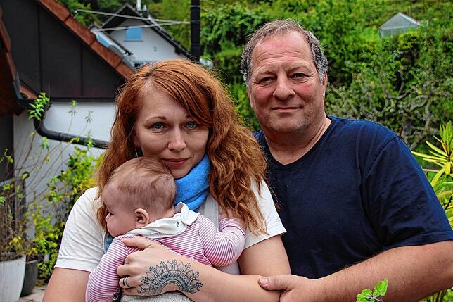 Levins Eltern Yulia und Holger Giesler mit Tochter Smilla Marie.