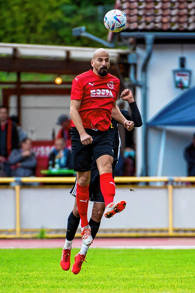 Bild 12: FC 08 Bad Säckingen rettet ein 1:1 im Derby gegen den FC Wallbach &ndash; und wir haben Bilder!