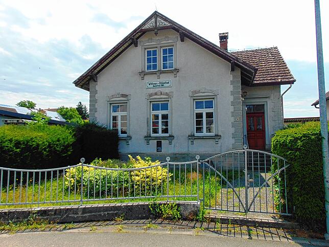 Hort der Kultur: Die Wittmerstiftung in Dettighofen beinhaltet eine umfangreiche Bibliothek und einen Übungsraum mit Klavier für zwei ...