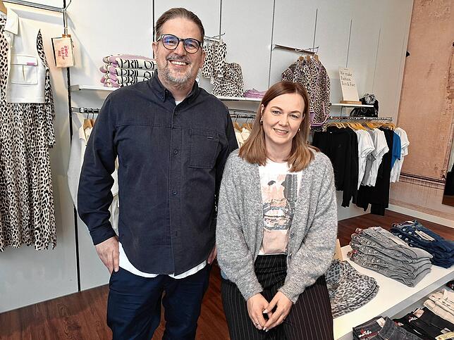 Hans-Peter Langer und seine Frau Anika nutzen den Verkauf der Immobile, um das Modehaus umzubauen.