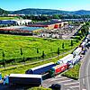 Immer wieder Stau vor dem Obi-Kreisel in Richtung Waldshut: Für Pendler ist der tägliche Weg zur Arbeit und die damit verbundene ...