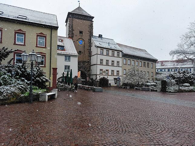 Bild 6: Ein Winterspaziergang im April: So sieht es in Villingen und St. Georgen am Sonntagmorgen aus