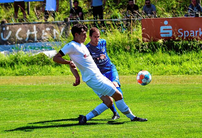 Bild 31: Enttäuschte Radolfzeller, jubelnde Villinger: Die besten Bilder vom Showdown in der Verbandsliga