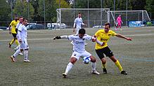 Farin Wehrle vom FC Schonach (am Ball) traf am vergangenen Wochenende dreifach &ndash; ein Treffer war dabei besonders herrlich.