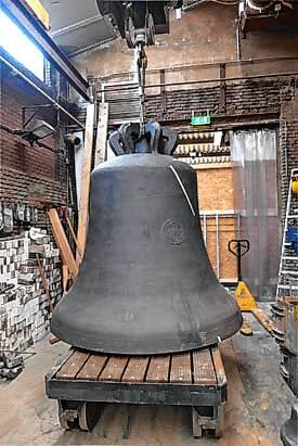 Repariert: Die reparierte Münster-Glocke hat den Klangtest bestanden.