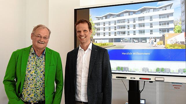 Bilanzgespräch bei der Baugenossenschaft Hegau in Singen (von links): Geschäftsführender Vorstand Axel Nieburg und Vorstandsmitglied Kai ...