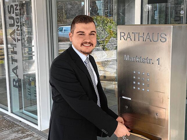 Selcuk Gök will Bürgermeister in Tengen werden und gibt rechtzeitig zum zweiten Wahlgang am Dienstag seine Bewerbung ab.