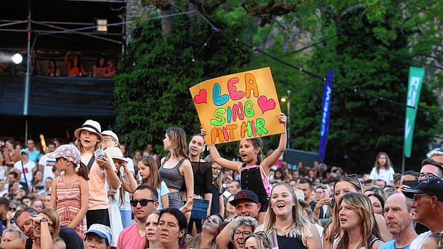 Bild 31: Lea und Lotte verzaubern das Publikum auf dem Hohentwiel &ndash; Bilder von Lea Teil 2