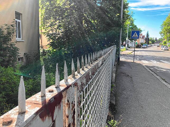 Blick in die Kirnacher Straße in Villingen. Sie soll nun bereits 2023 komplett saniert werden.