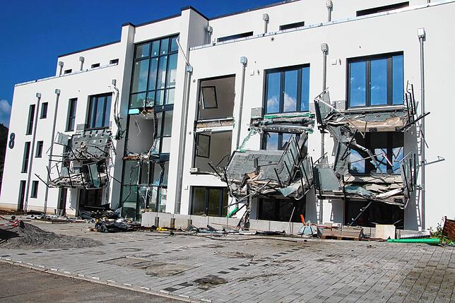 Der Tag nach dem Bagger-Ausraster: So sah es in der Vogtgasse in Blumberg am Morgen nach der Zerstörung des Gebäudes aus.