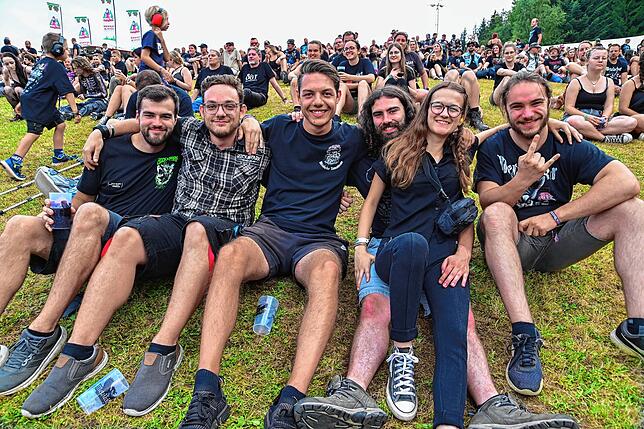 Bild 32: Tausende Metalheads feiern im Schwarzwald