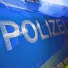 Ein Polizeiauto im Einsatz (Symbolfoto). Polizisten schnappen in Bad Säckingen einen bekifften und alkoholisierten Autofahrer.